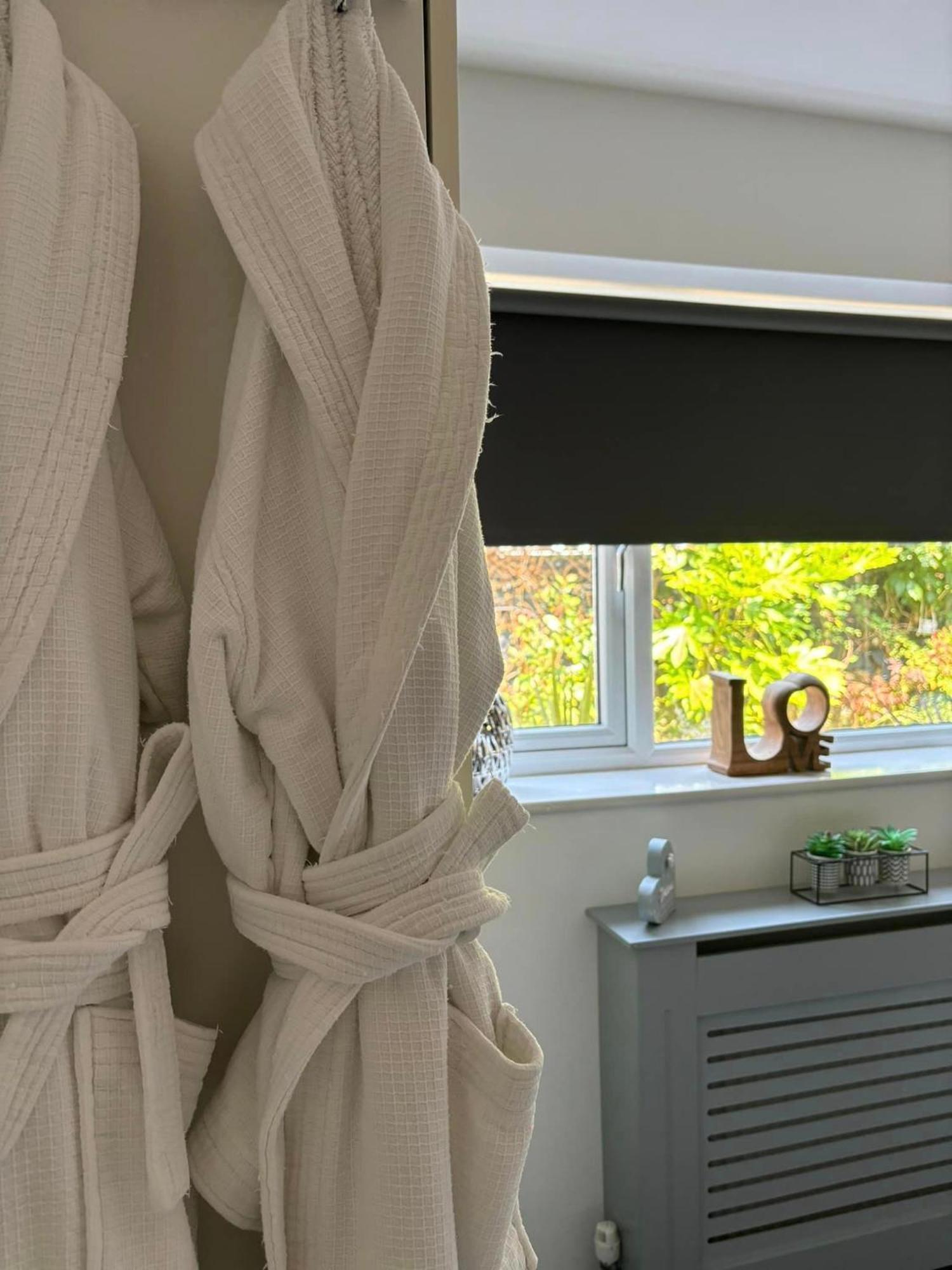 Appartement Secret Gem 1 Bed Garden Flat Private Luxury Hot Tub à Bornemouth Extérieur photo
