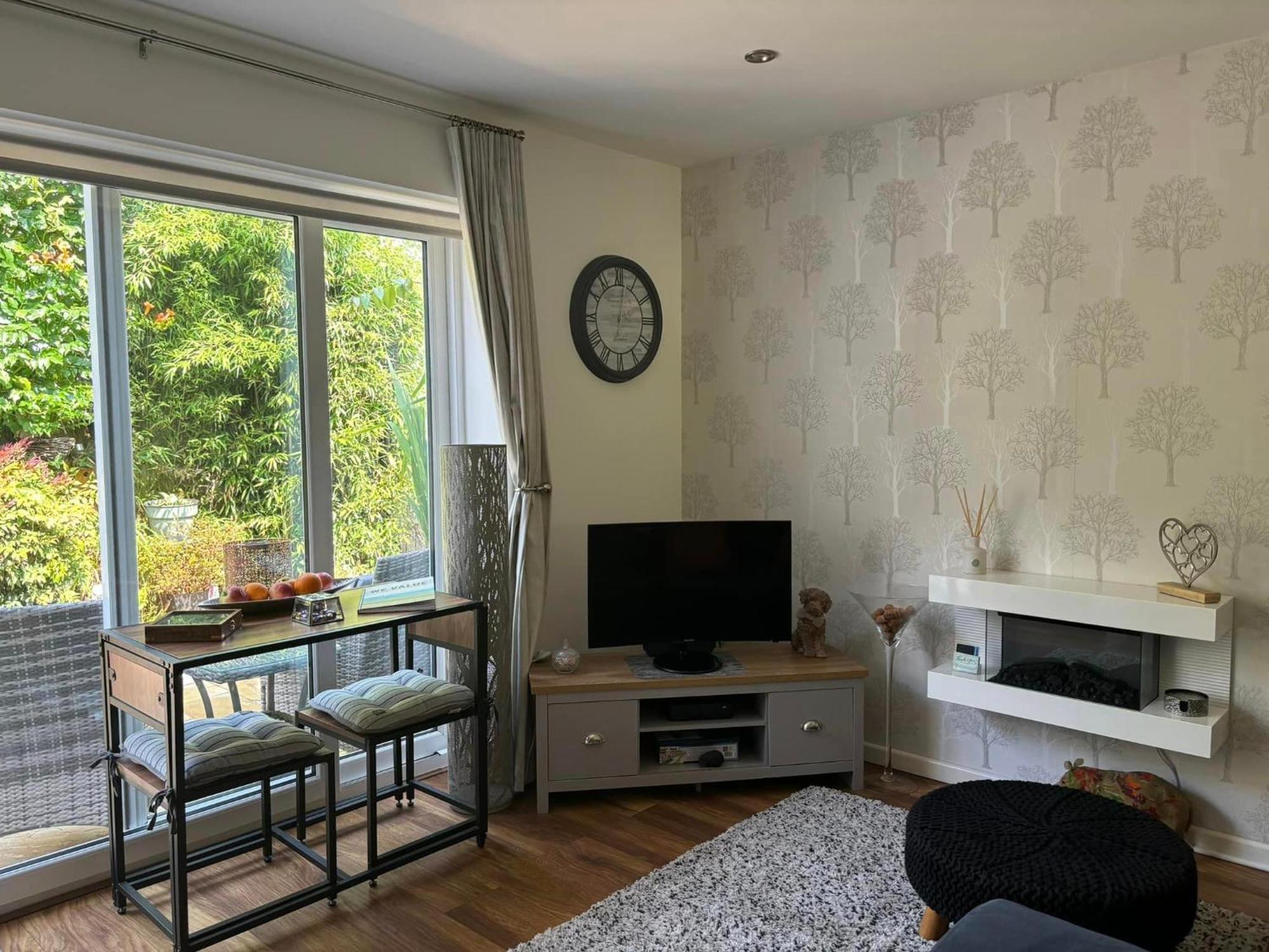 Appartement Secret Gem 1 Bed Garden Flat Private Luxury Hot Tub à Bornemouth Extérieur photo