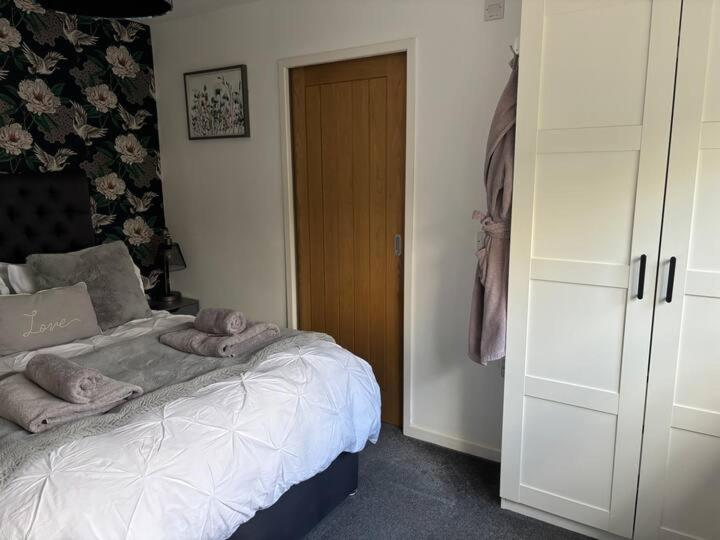 Appartement Secret Gem 1 Bed Garden Flat Private Luxury Hot Tub à Bornemouth Extérieur photo